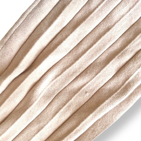 Tahari Ribbed Sweater - Picture 4 of 4